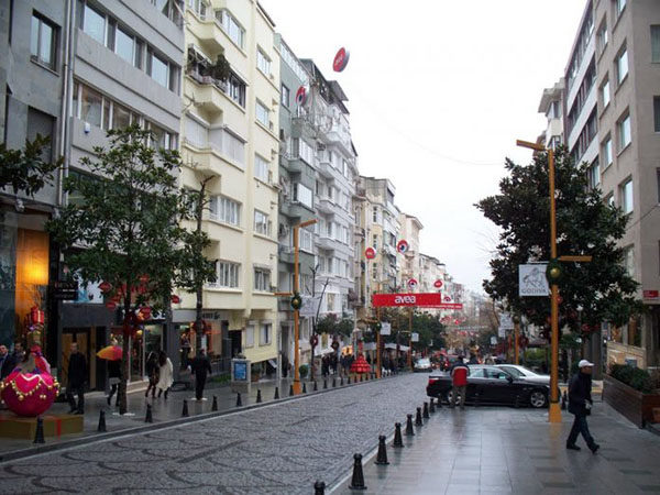 خرید در استانبول از خیابان عبدی ایپکچی